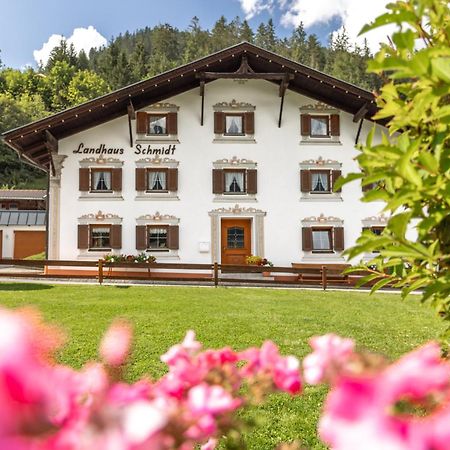 Landhaus Schmidt Elbigenalp Buitenkant foto